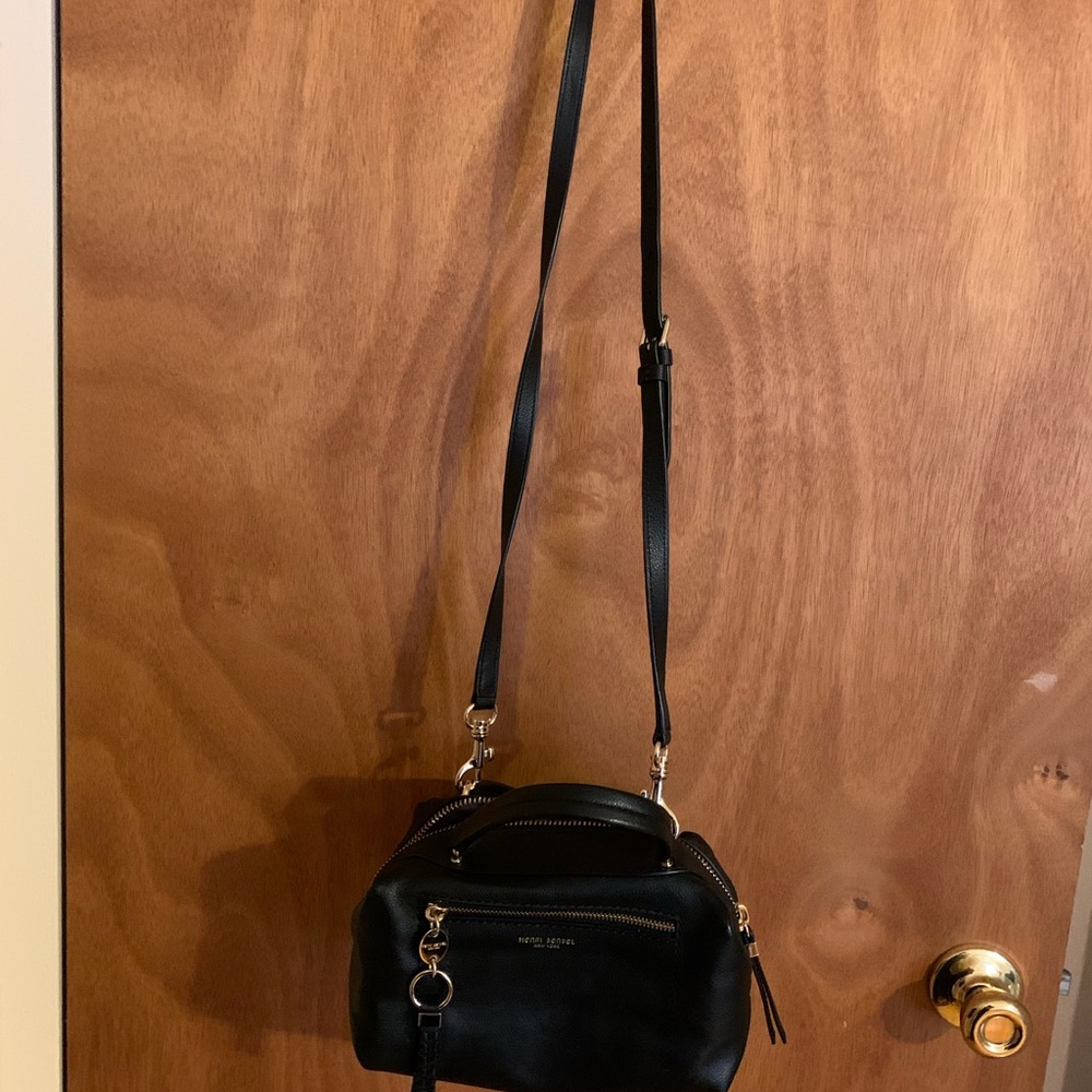 NWOT Small genuine leather HENRI BENDEL black shoulder bag/ purse gold hardware - Picture 5 of 13